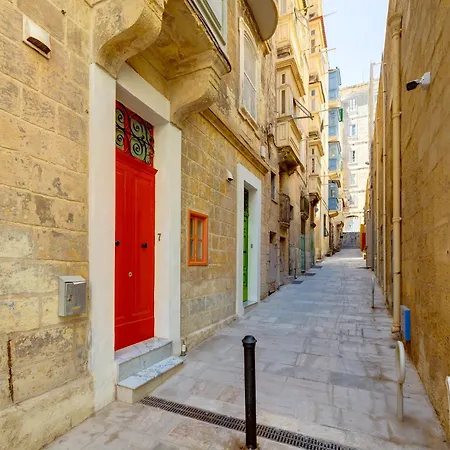 Апартаменты Trendy 1 Bedroom In The Heart Of Валетта