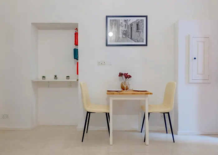 Apartment Trendy 1 Bedroom In The Heart Of