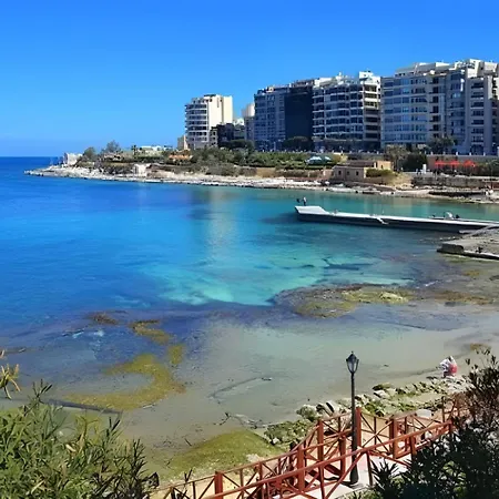 Apartment Trendy 1 Bedroom In The Heart Of