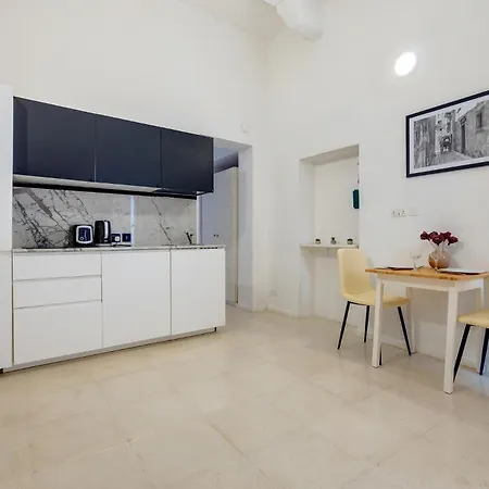Trendy 1 Bedroom In The Heart Of Appartamento *